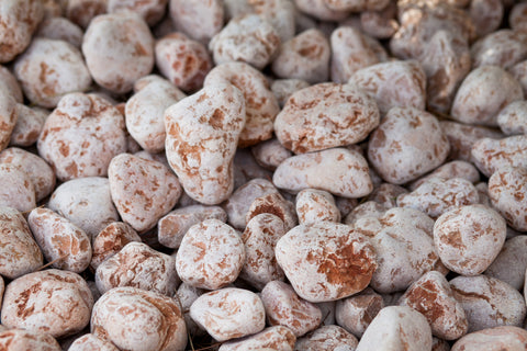 Marmura rotunjită Rosso Verona: soluția premium pentru o grădină elegantă